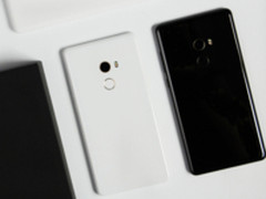 小米MIX和小米MIX2被“蓬皮杜中心”收藏