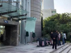 跳楼程序员让我们思考：中年危机都有哪些？