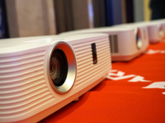 启航江城！夏普发布全新液晶投影机设备