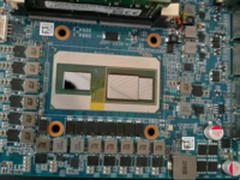 集成Vega GPU 英特尔i7-8709G处理器曝光
