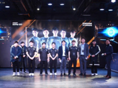 SSG用三星超宽显示器和JDG打了场比赛！