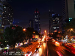 华为Mate 10 Pro镜头下的“都市夜归人”