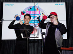 荣耀音乐小巨蛋品鉴会 复古之夜燃爆现场