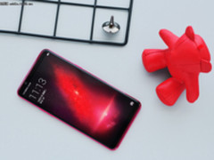 AI智慧美颜更懂你 拍照手机OPPO R11s热销中