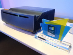 戴尔5000流明4K短焦激光投影亮相于CES