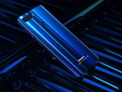 光变双摄AI智能 海信全面屏拍照手机H11上市