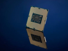 10nm移动版旗舰 Intel i7-8559U CPU曝光