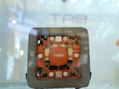 2018AWE塔波尔首秀 带来全球首款鱼缸机器人