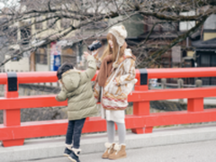 索尼摄像机   来守护宝宝与春日的约定