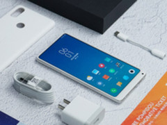 小米MIX 2S现货开卖 米粉线下排队购买