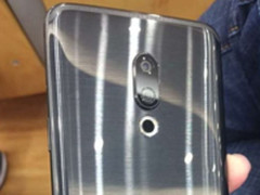 魅族15系列真机谍照流出 极窄边框致敬MX3