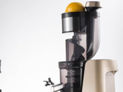 SKG原汁机亮相CCTV 2，诠释消费升级新趋势