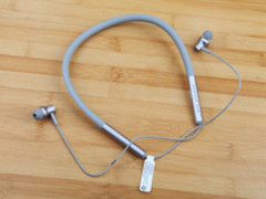 299元买个无拘无束 评小米蓝牙项圈耳机