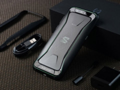 骁龙845旗舰配置2999元起 黑鲨游戏手机发布