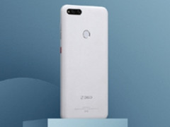 配5030mAh电池！360手机N7发布：1699元起