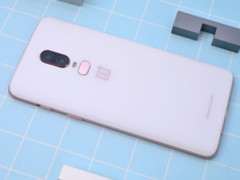 仅有8G+128G旗舰配置版 一加6月牙白预售中