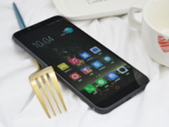 千元全面屏普及者 努比亚V18星云红开卖