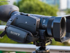 摄影新世界 索尼FDR-AX700 4K高清摄像机