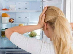 就像养了一条咸鱼为啥冰箱总有一股难闻味道