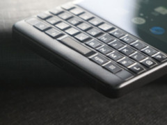 延续经典造型 隐含创新元素 黑莓KEY2评测