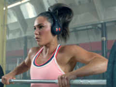 JBL携手UA推出贴耳式无线蓝牙运动耳机