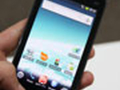 高分屏/裸眼3D技术 夏普推三款安卓旗舰