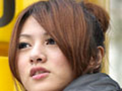 巧妙利用Photoshop给美女添加双色眼影