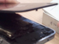 国外iPhone 4惊爆电池自燃事件(附视频)