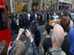 iPad2欧洲发售 多国到货后即被抢购一空