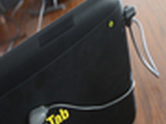 IDF2011现场 试玩WeTab的Meego平板电脑