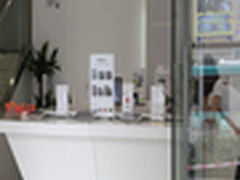 iPad2行货发售遭冷落 专卖店无人购买