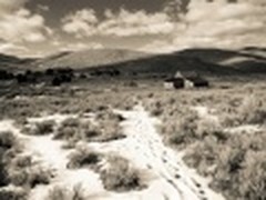 微软新推Windows 7重口味主题《鬼镇》