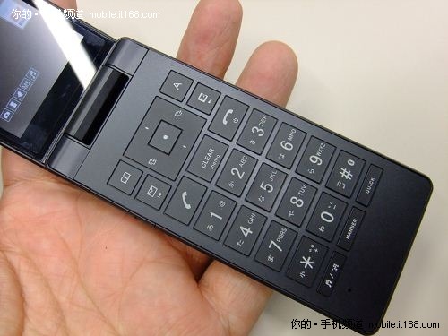 东芝出品 超炫翻盖手机light pool图赏