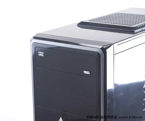 360度散热 金河田新飓风机箱首发评测