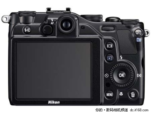 的光学变焦能力都是4倍;二是lcd的显示效果更加细腻,原来p6000只配备