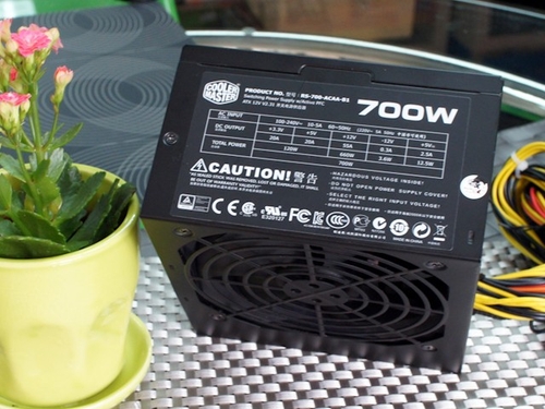 实用为先 酷冷至尊推g系列700w铜牌电源