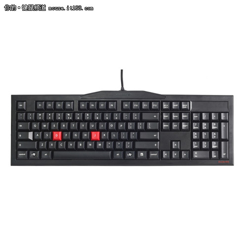 cherry键盘亮相英雄联盟二周年狂欢盛典