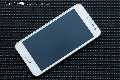 金属机身 三星galaxy a3全网最低1765元