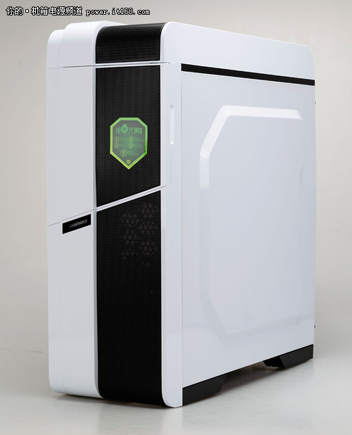 gamemax碳60游戏机箱外观