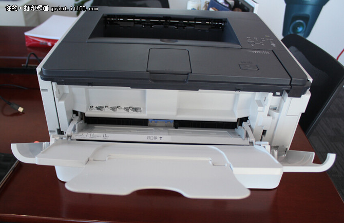 支持长纸打印 佳能lbp8100n激打首测