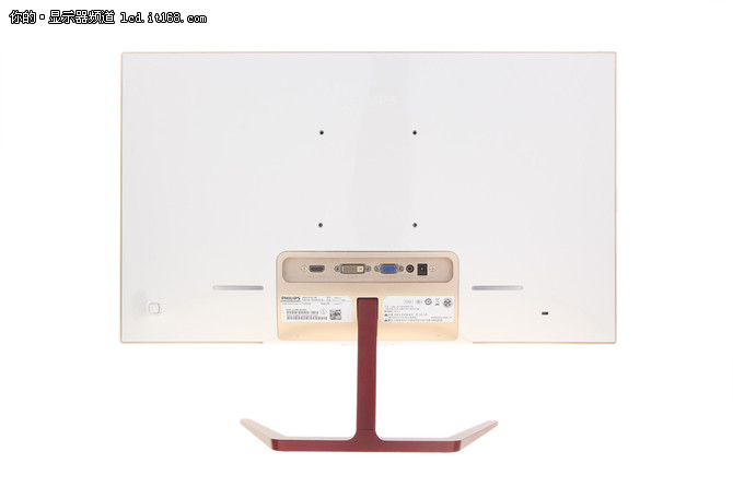 pls面板色域广 飞利浦246e7q显示器评测