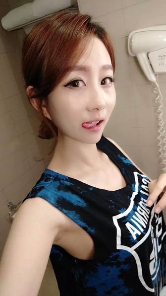 胸大有脑美美哒 妹子杯my king队长专访