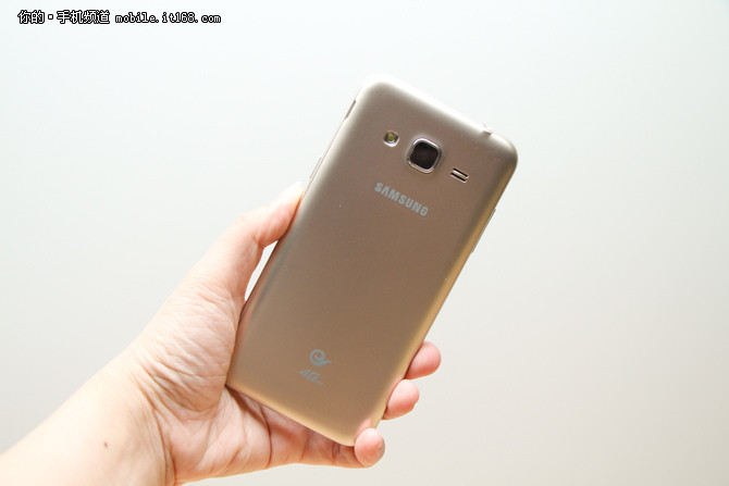 春节送机超值首选 三星j3年终仅766元-手机专区