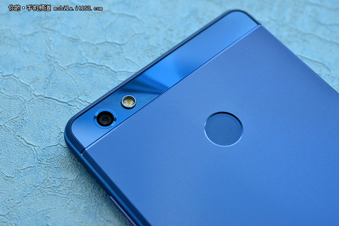 大电池全面屏 金立m7 power在印度发布