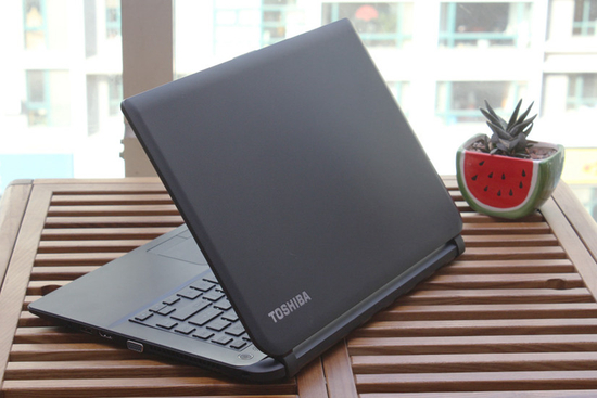 沉稳商务范儿 东芝satellite c40图赏