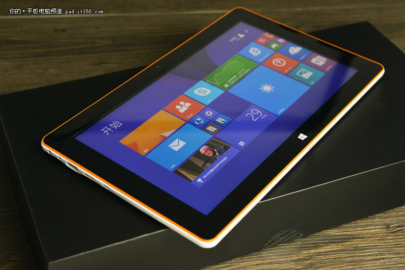 中柏ezpad4s时尚版它采用了一块10.6寸99.