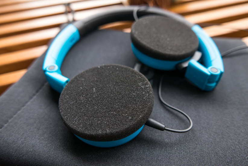 好看的新瓶子 akg y30便携头戴耳机图赏